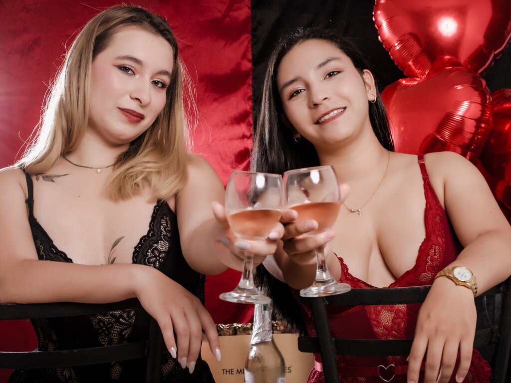 MarianaandNahi's Webcam 